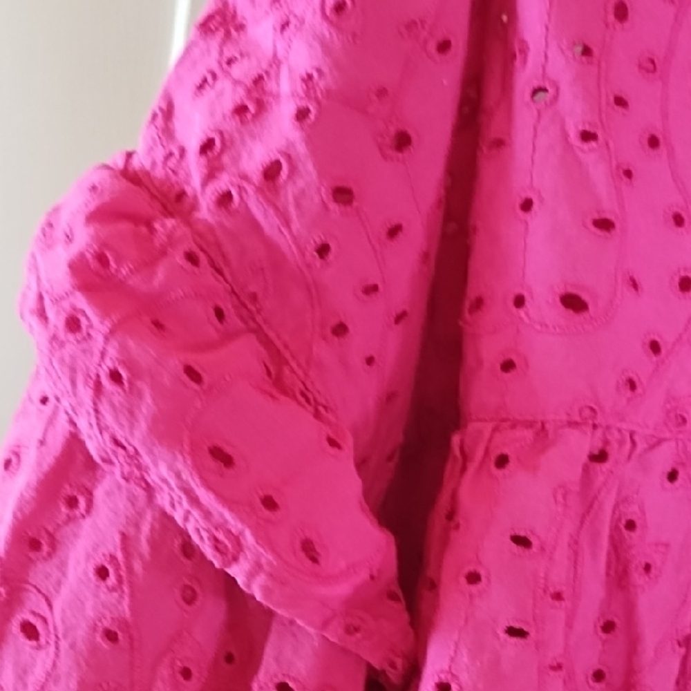 Elegant Pink Eyelet Blouse - Picture 3 of 4